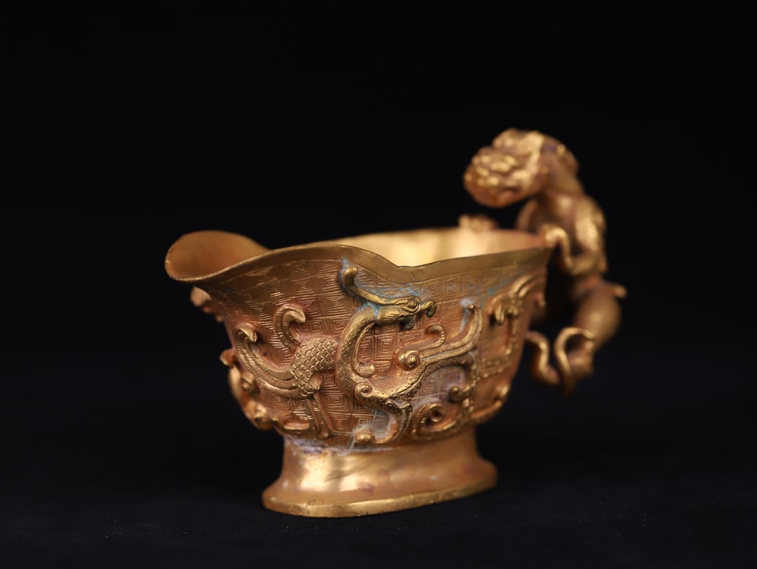 An Exquisite Gilt Bronze Chi-Dragon Pattern Cup - 5