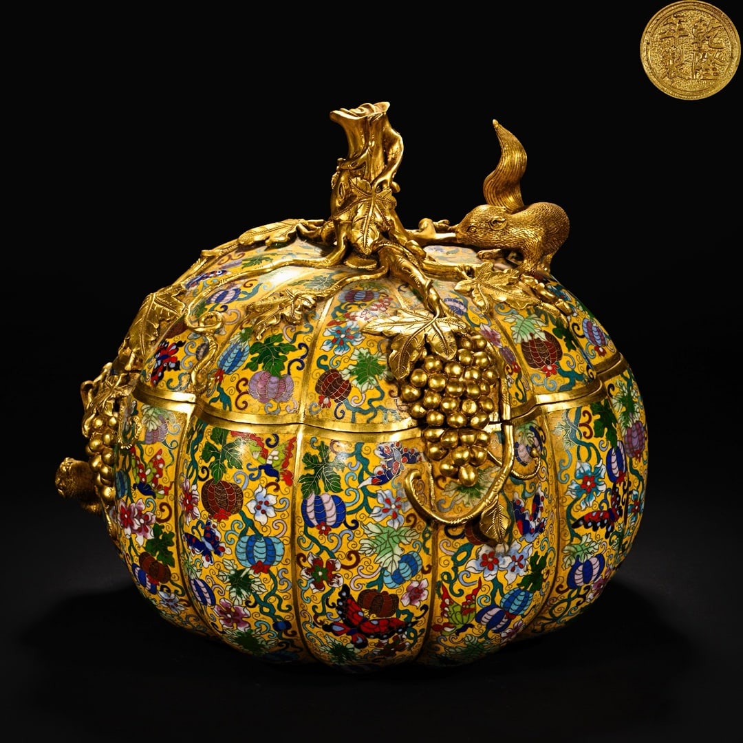 An Exquisite Cloisonne Flower and Fruit Pattern Pumpkin-Shaped Jar: An Exquisite Cloisonne Flower and Fruit Pattern Pumpkin-Shaped Jar Qing Dynasty, China Qianlong Four-character Mark Size:32cmx30.5cmx30cm Weight:10kg (The Dimensions Of All Batches Are Manually