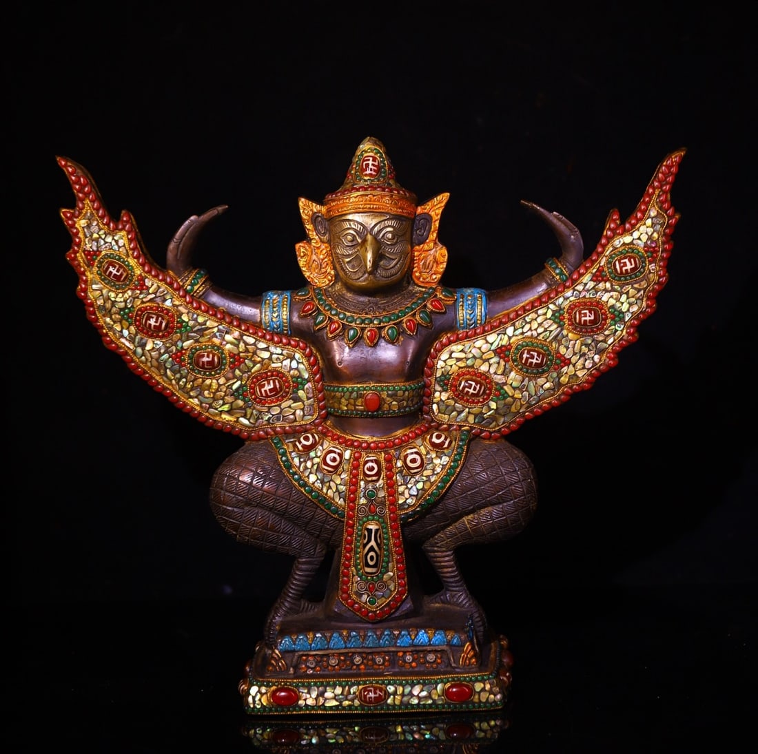 An Exquisite Bronze Inlaid Dzi Bead Gems Statue of Vajra: An Exquisite Bronze Inlaid Dzi Bead Gems Statue of Vajra Qing Dynasty, China Size:30cmx35cm Weight:8800g (The Dimensions Of All Batches Are Manually Measured.If You Need More Detailed Information, Ple