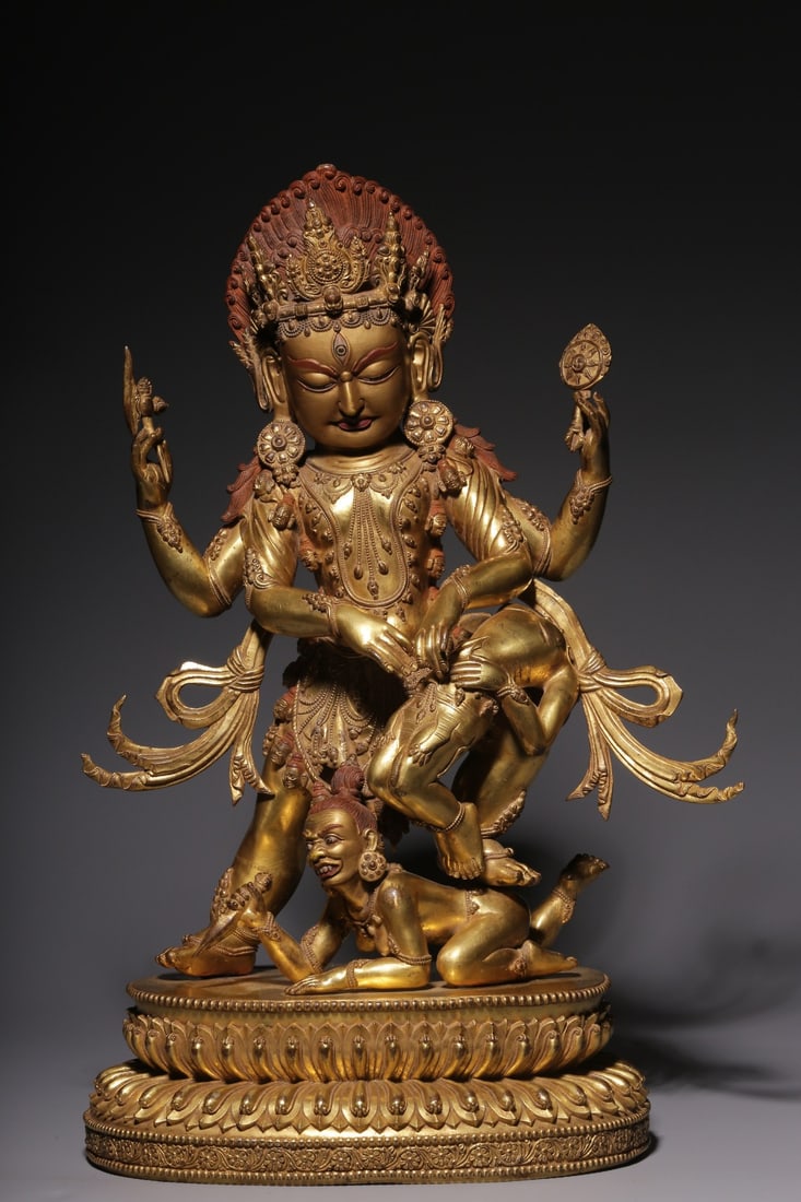 An Exquisite Gilt Bronze Buddha Statue - 2