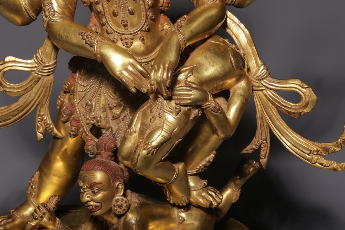 An Exquisite Gilt Bronze Buddha Statue - 5