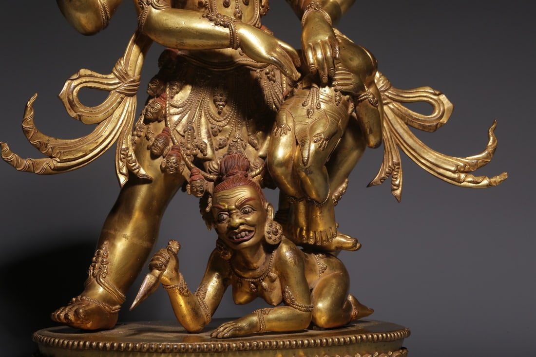 An Exquisite Gilt Bronze Buddha Statue - 8