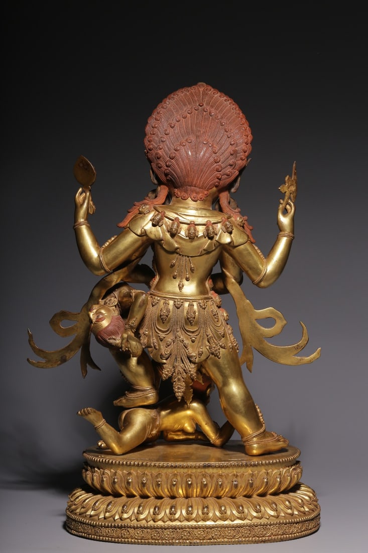 An Exquisite Gilt Bronze Buddha Statue - 9