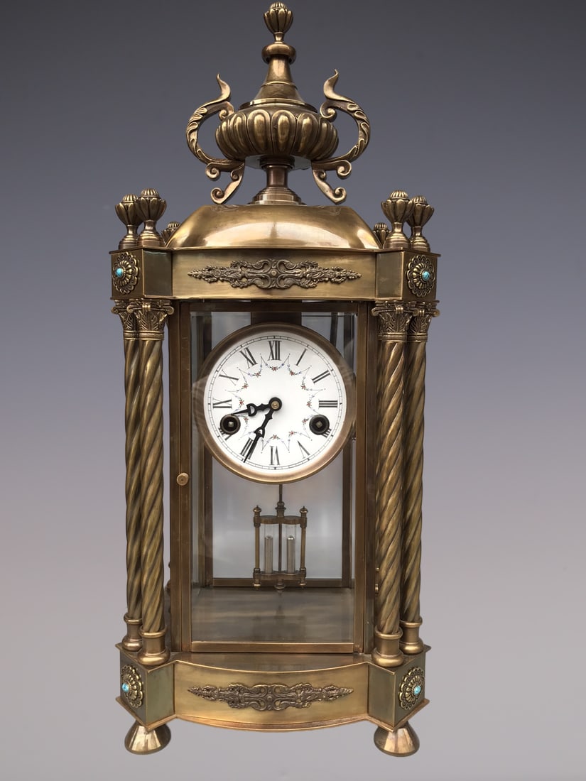 An Exquisite Bronze Clock: An Exquisite Bronze Clock Qing Dynasty, China Size:56cmx24cmx18cm (The Dimensions Of All Batches Are Manually Measured.If You Need More Detailed Information, Please Contact Our Customer Service Before