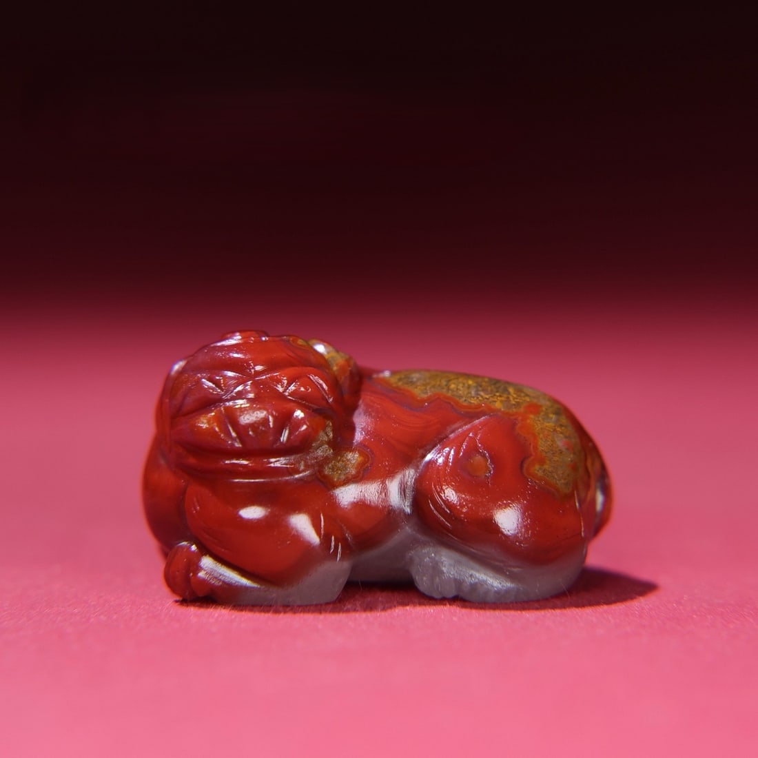 An Exquisite Agate Auspicious Beast Ornament: An Exquisite Agate Auspicious Beast Ornament the Warring States period in China Size:3.6cmx2.2cmx2cm Weight:23g (The Dimensions Of All Batches Are Manually Measured.If You Need More Detailed