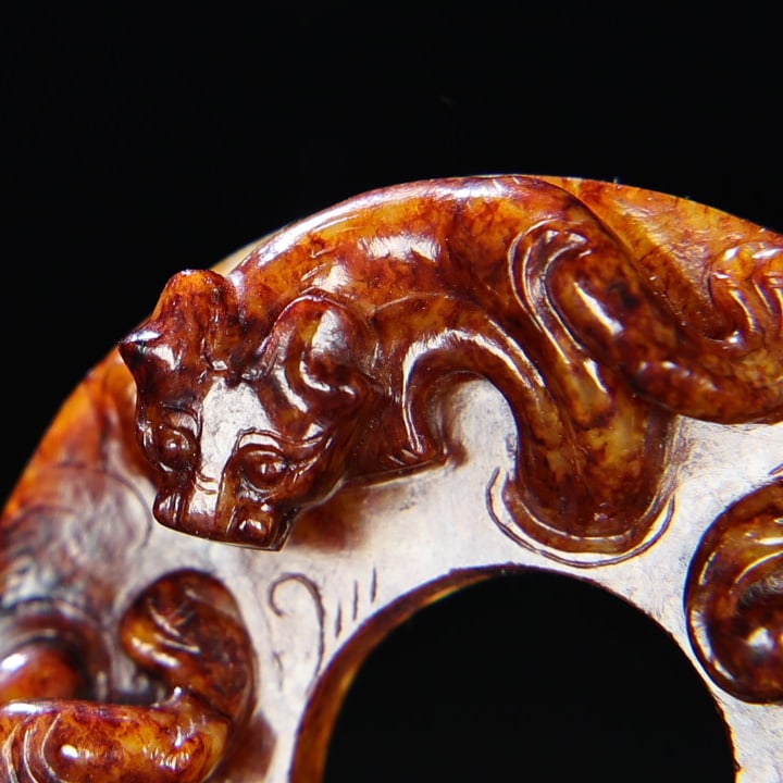 An Exquisite White Jade Chi-Dragon Pattern Ornament - 3