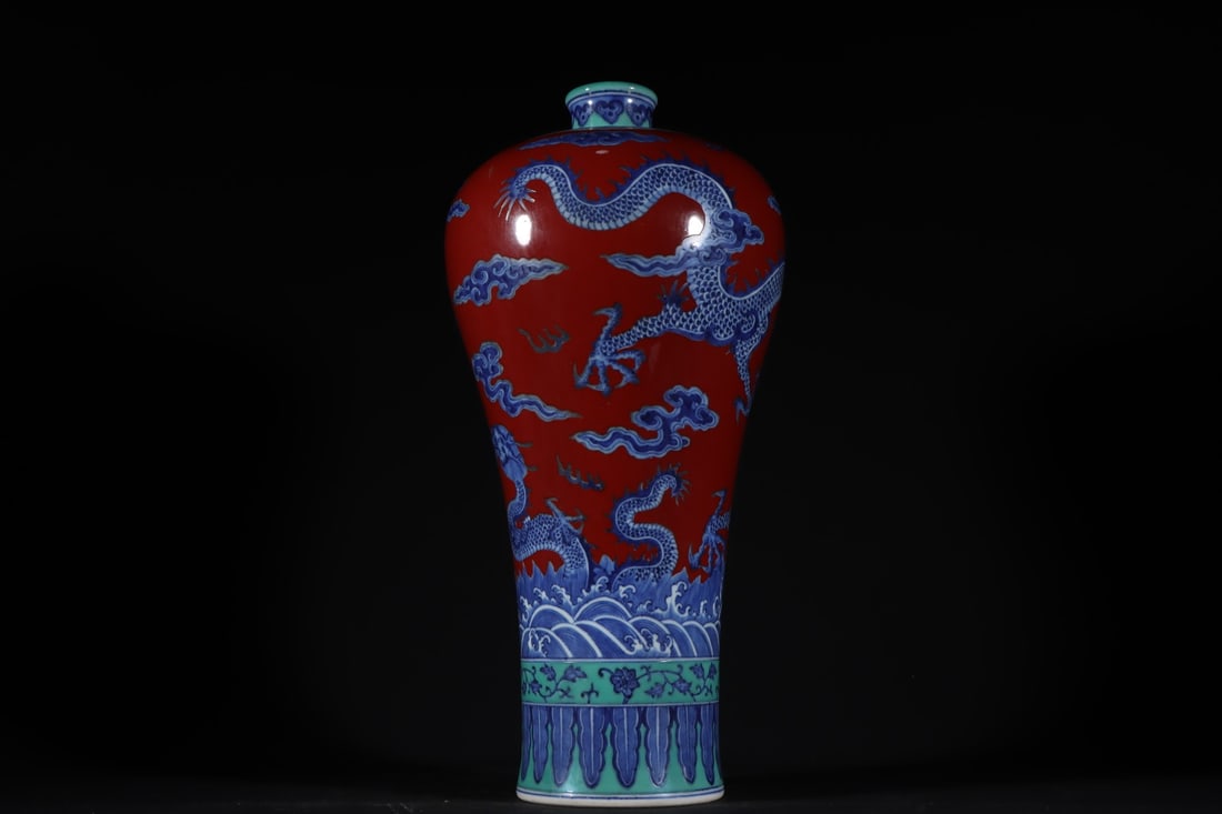 An Exquisite Blue and White Seawater Pattern Dragon Pattern Lotus Pattern Vase - 3