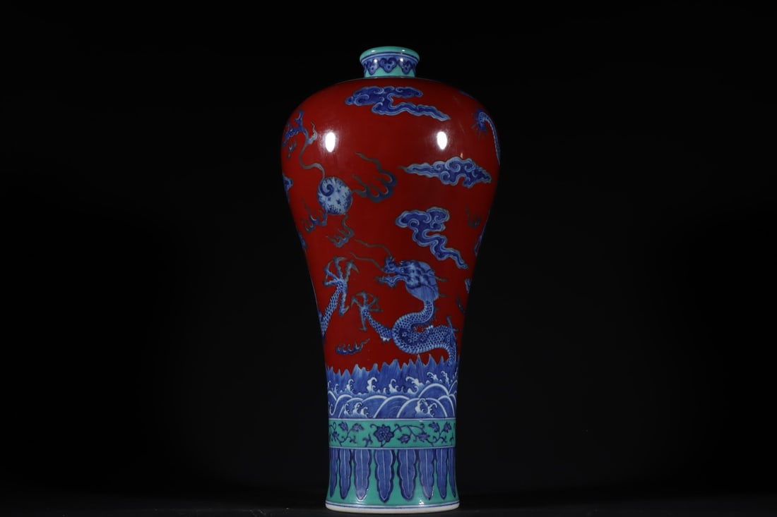 An Exquisite Blue and White Seawater Pattern Dragon Pattern Lotus Pattern Vase - 4