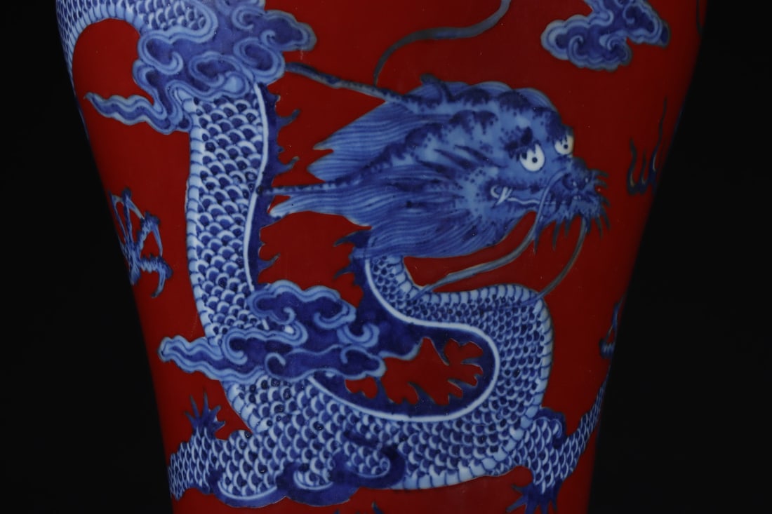 An Exquisite Blue and White Seawater Pattern Dragon Pattern Lotus Pattern Vase - 6