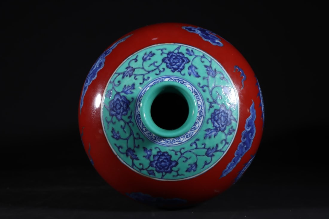 An Exquisite Blue and White Seawater Pattern Dragon Pattern Lotus Pattern Vase - 9