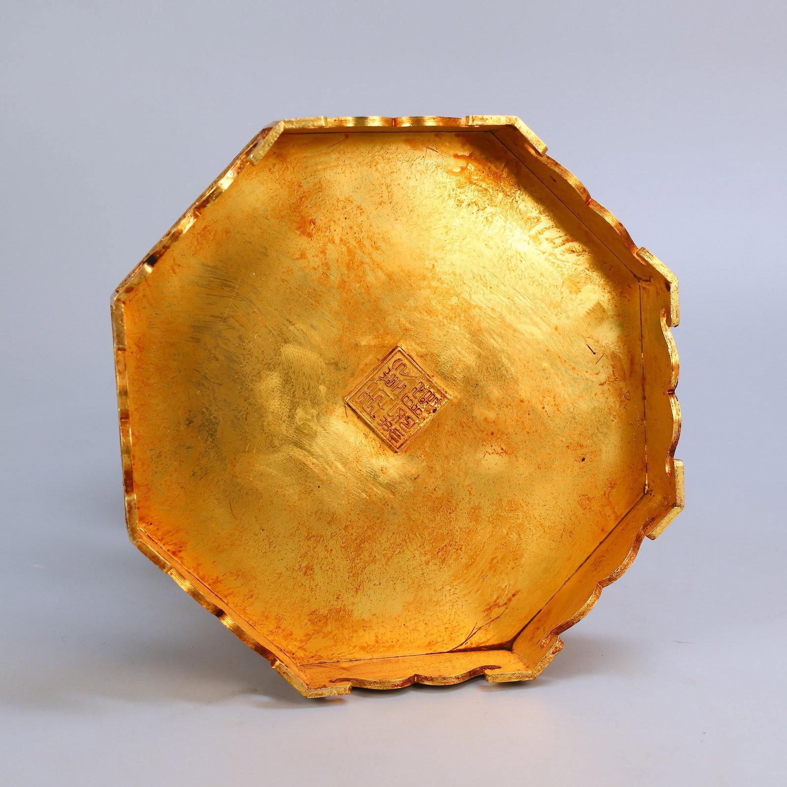 An Exquisite Gilt Bronze Lotus Pattern Palace Lantern - 7