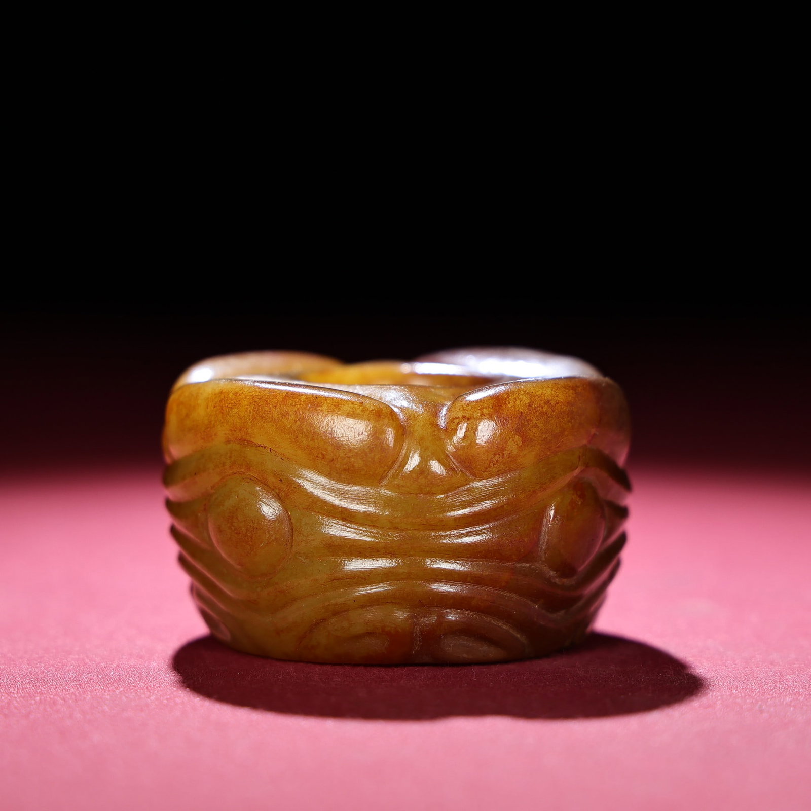 An Exquisite White Jade Ornament - 5