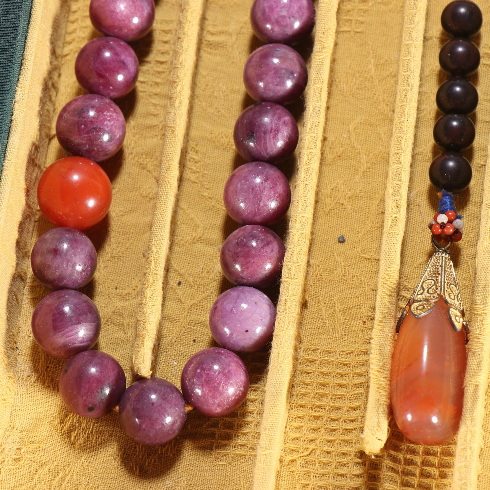 An Exquisite Red Gems Necklace - 3