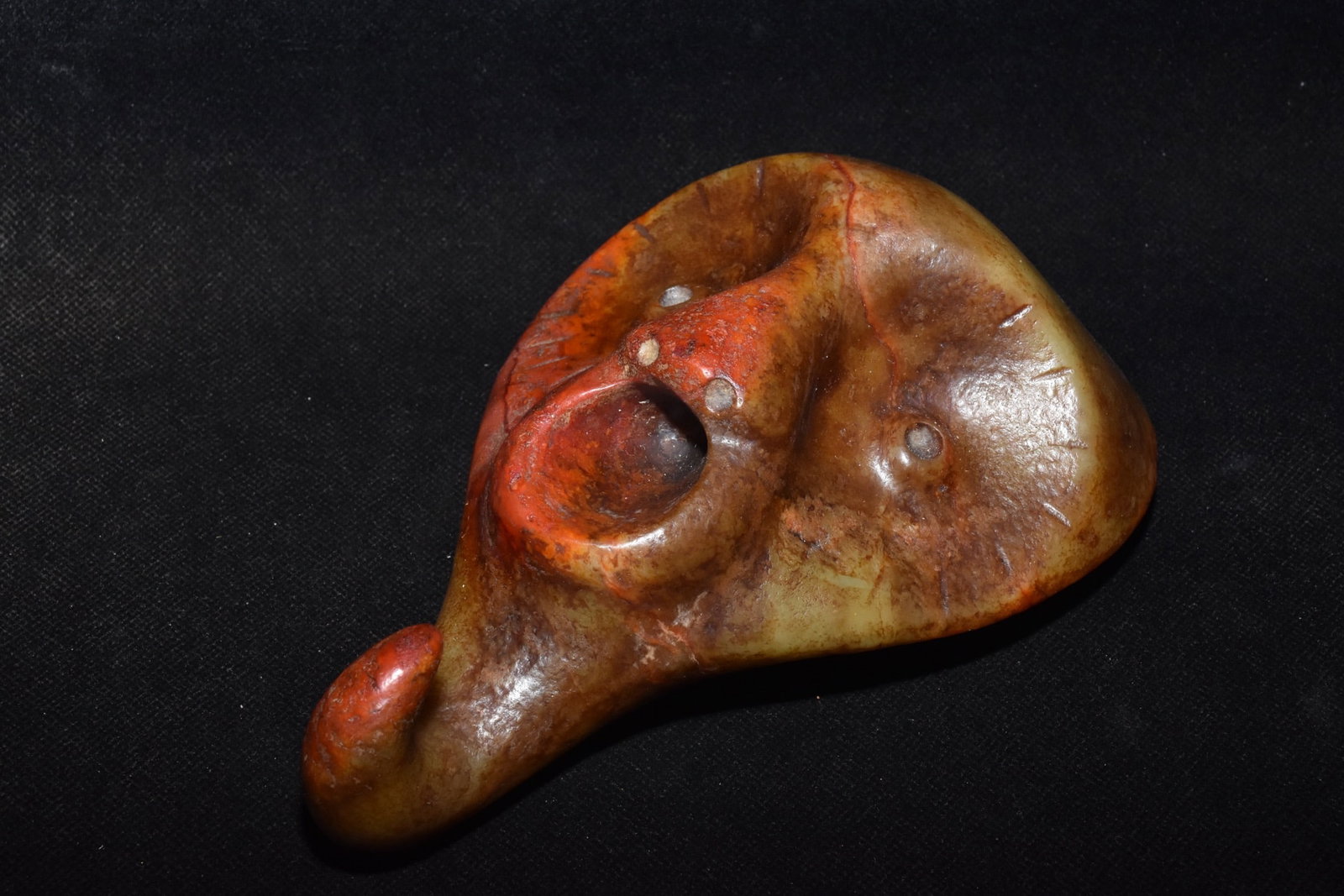 An Exquisite White Jade Ornament - 4