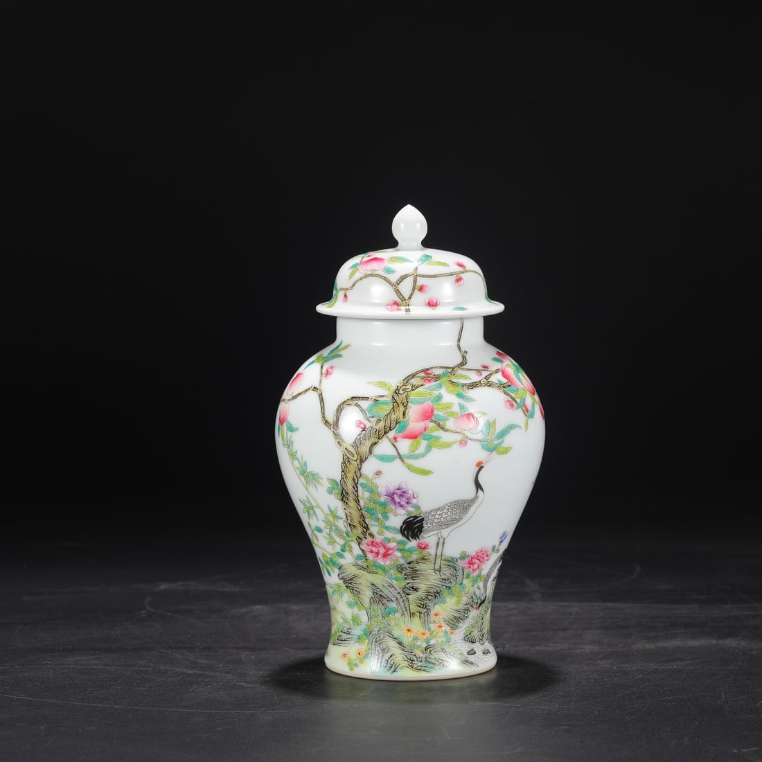 An Exquisite Enamel Flower and Bird Pattern Jar - 2