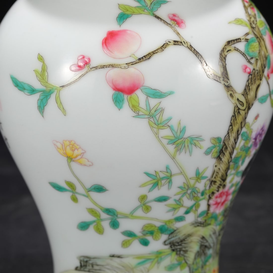 An Exquisite Enamel Flower and Bird Pattern Jar - 8
