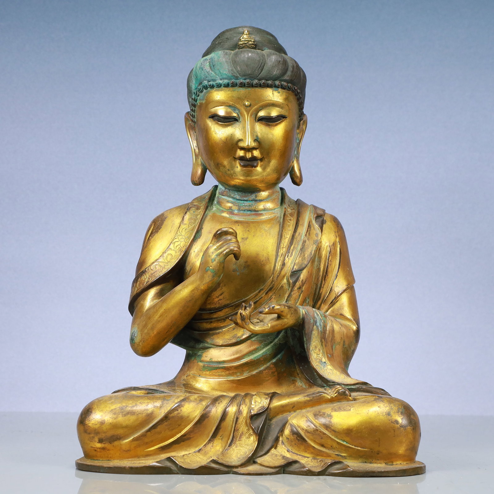 A Exquisite Gilt Bronze Statue of Avalokitesvara: A Exquisite Gilt Bronze Statue of Avalokitesvara Ming Dynasty, China Yongle Six-character Mark Size:28.5cmx18cmx38.5cm Weight:13600g (The Dimensions Of All Batches Are Manually Measured.If You Need