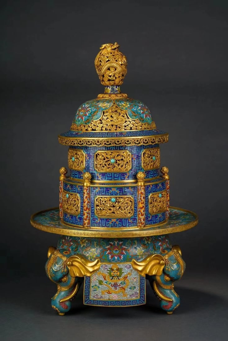 An Exquisite Cloisonne Lotus Pattern Dragon Pattern Seawater Pattern Censer: An Exquisite Cloisonne Lotus Pattern Dragon Pattern Seawater Pattern Censer Qing Dynasty, China Qianlong Six-character Mark Size:62cmx39cm Weight:27kg (The Dimensions Of All Batches Are Manually