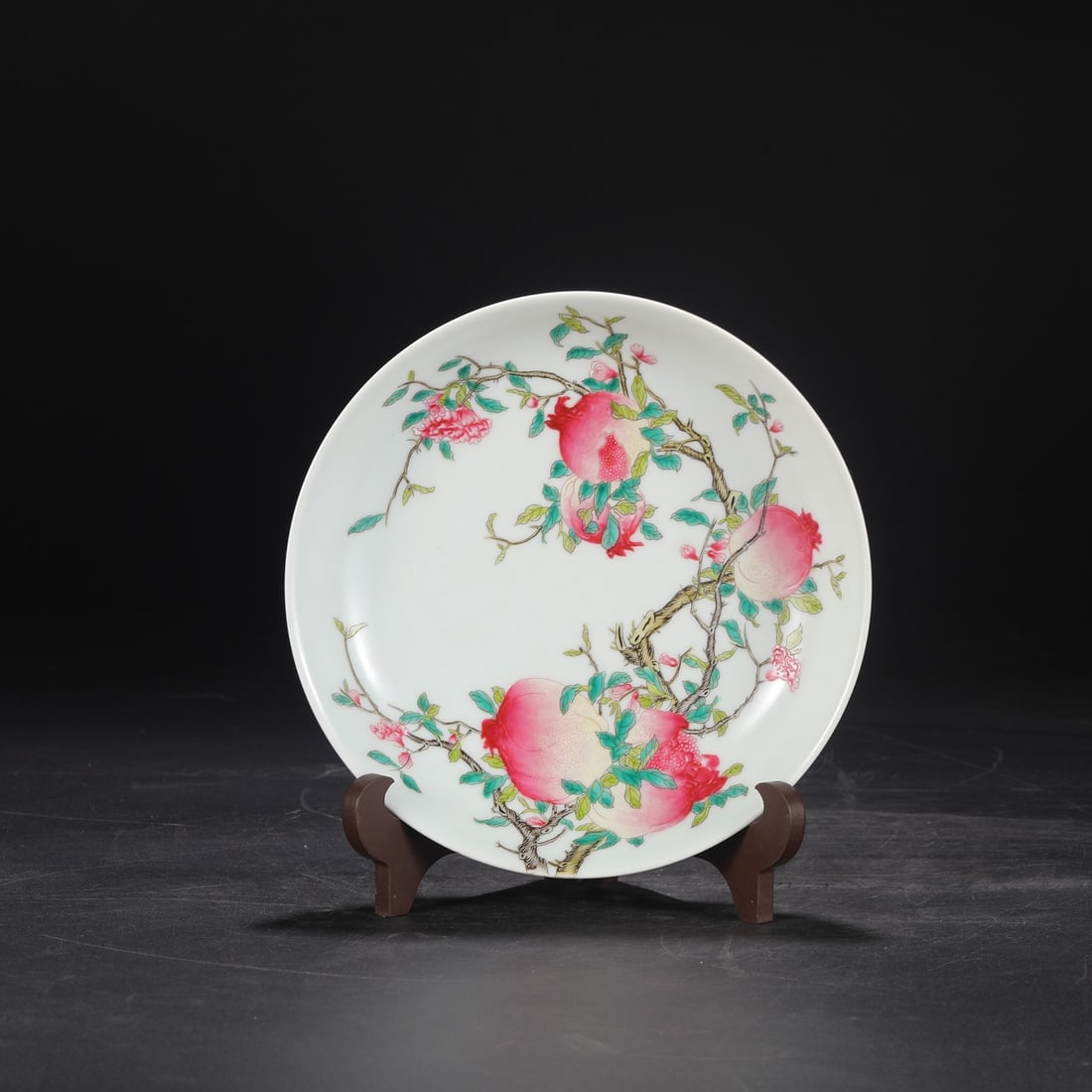 An Exquisite Enamel Flower and Fruit Pattern Plate - 2