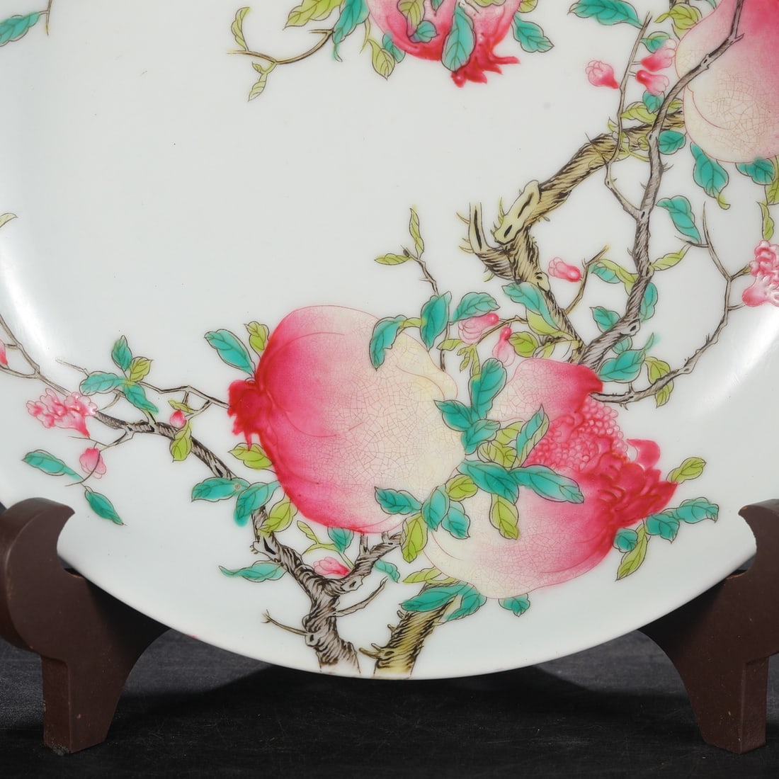 An Exquisite Enamel Flower and Fruit Pattern Plate - 4
