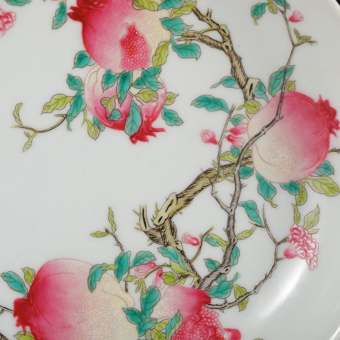 An Exquisite Enamel Flower and Fruit Pattern Plate - 5
