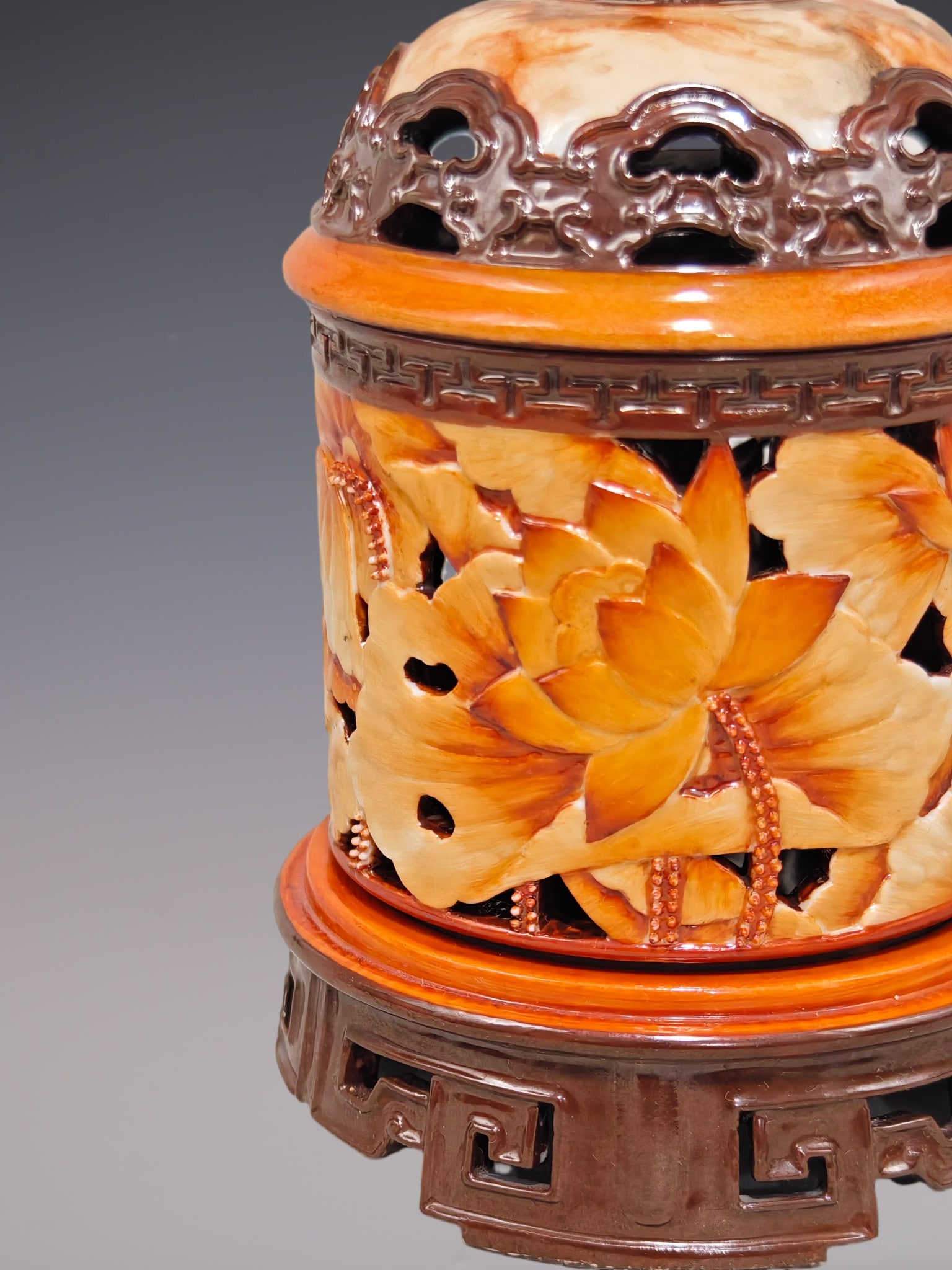 An Exquisite Iron-Red Flower Pattern Censer - 5