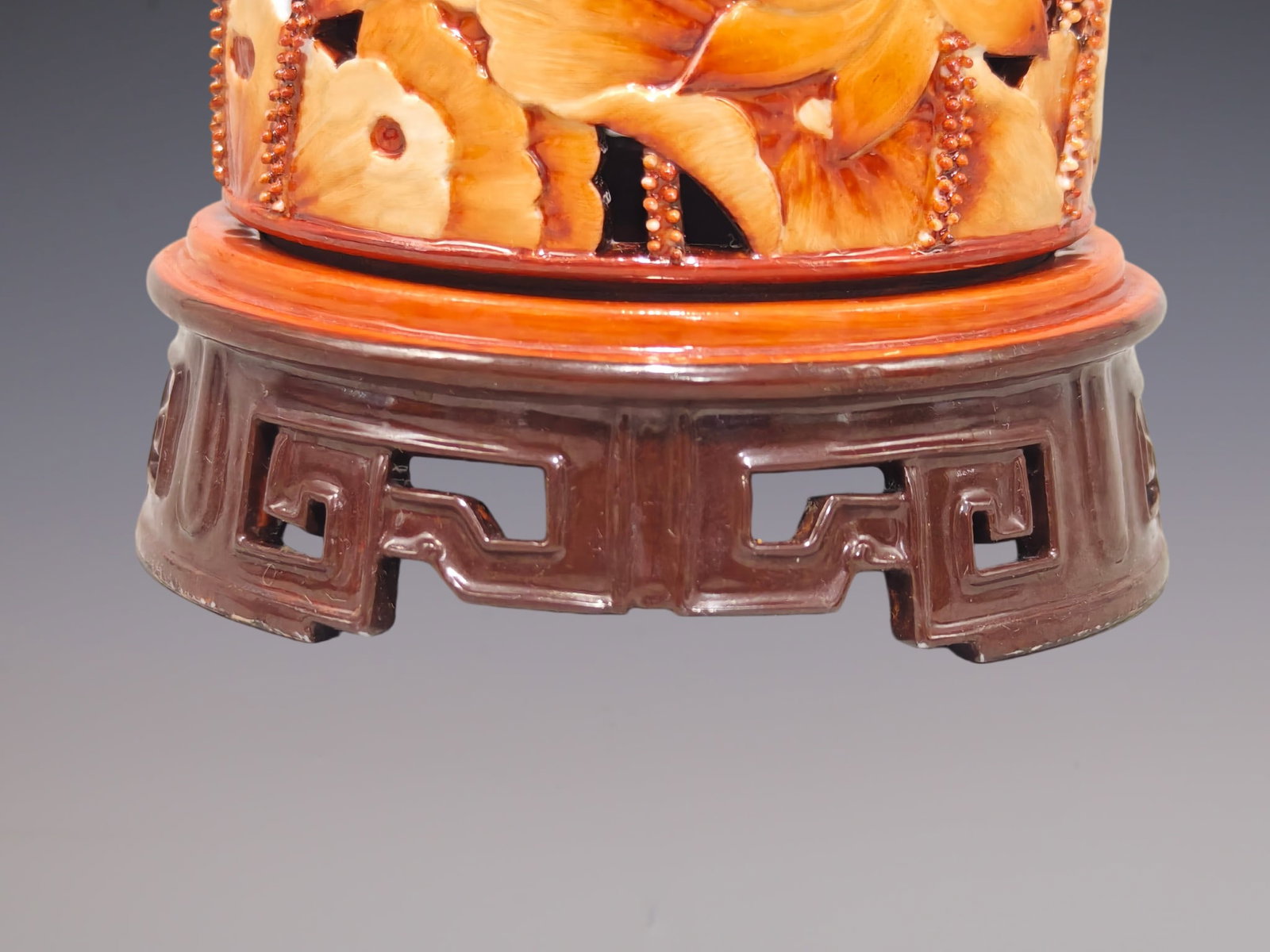 An Exquisite Iron-Red Flower Pattern Censer - 6