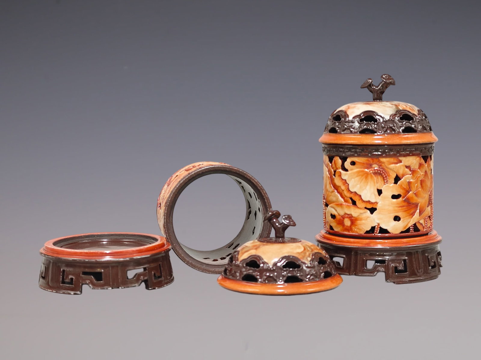 An Exquisite Iron-Red Flower Pattern Censer - 7