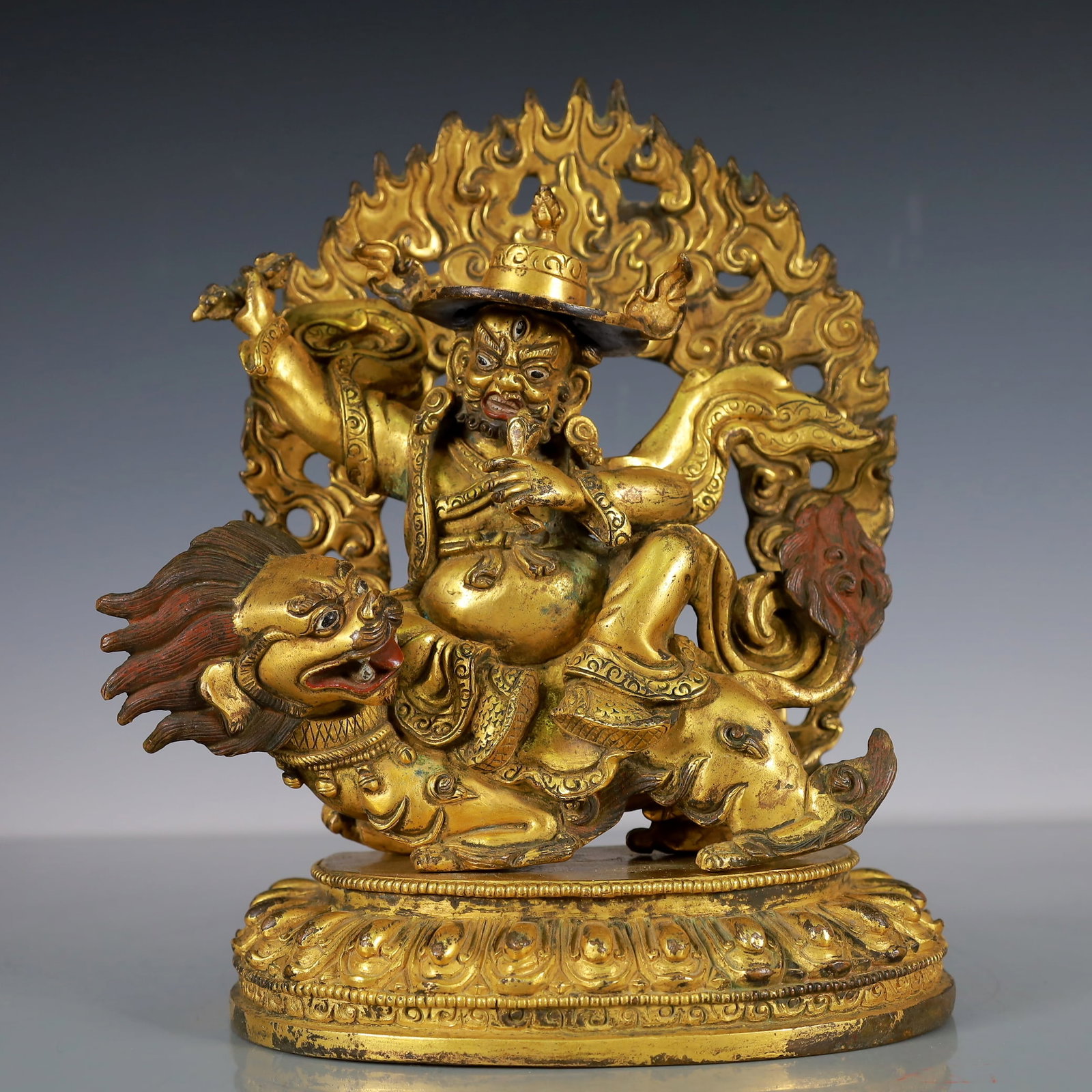 A Exquisite Gilt Bronze Statue of Mammon: A Exquisite Gilt Bronze Statue of Mammon Qing Dynasty, China Size:14cmx9cmx21cm Weight:2300g (The Dimensions Of All Batches Are Manually Measured.If You Need More Detailed Information, Please Contact