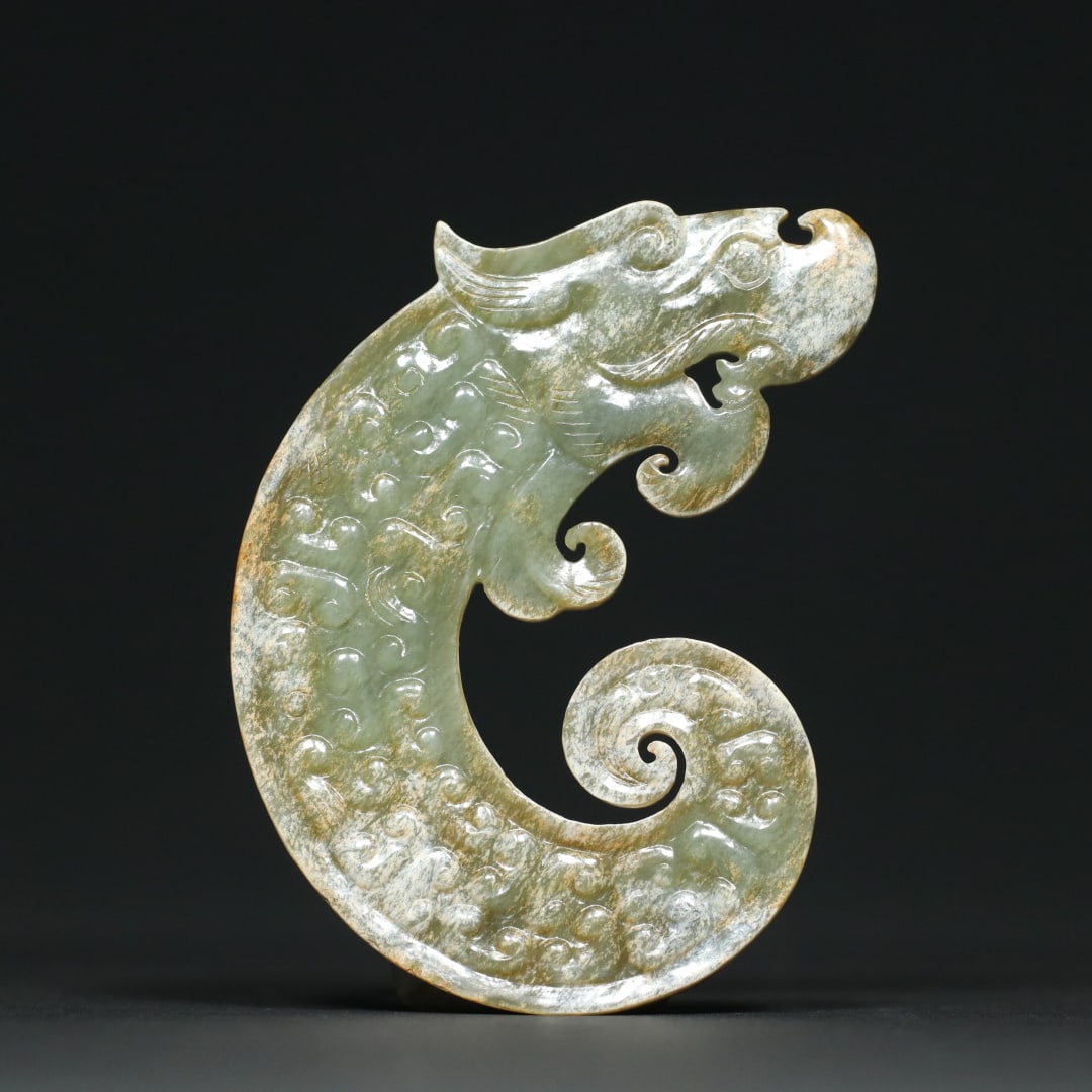 An Exquisite White Jade Dragon Pendant - 2