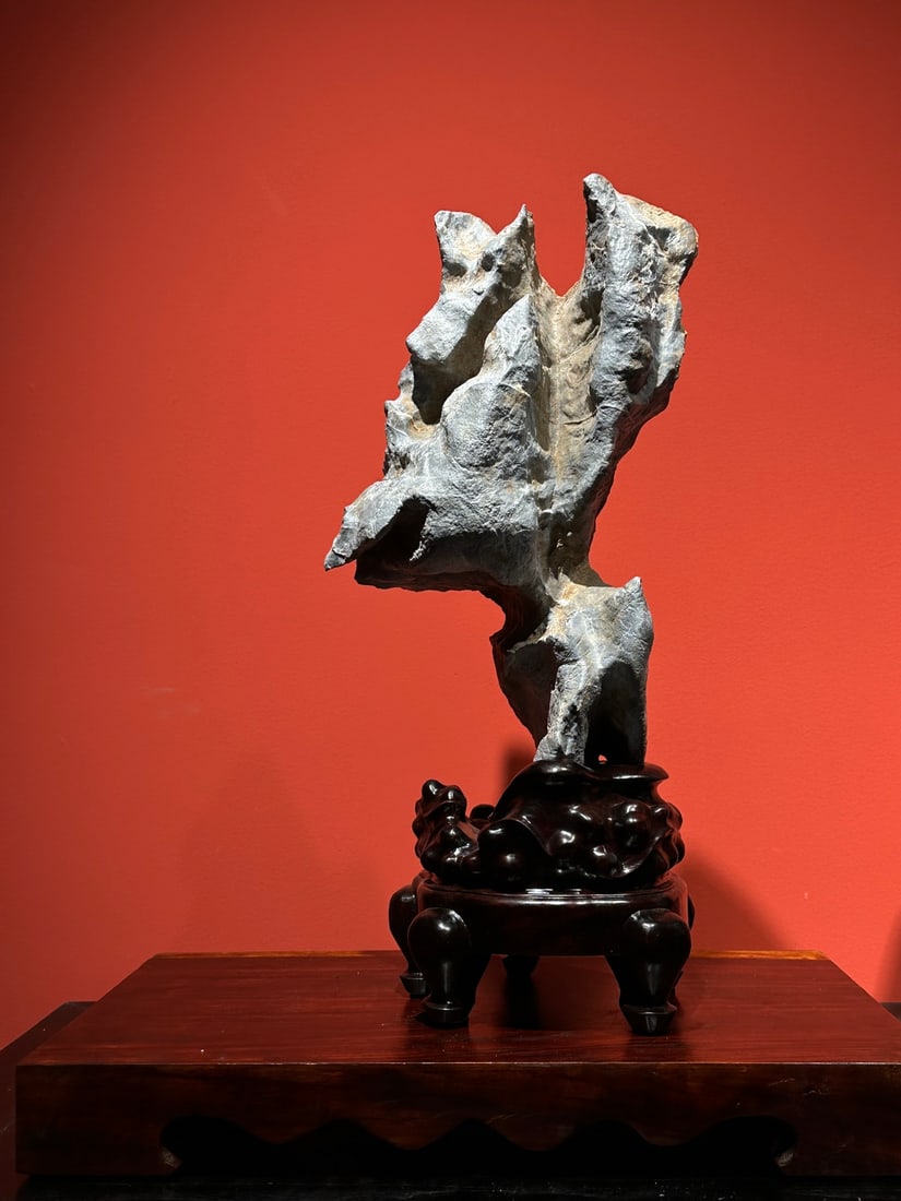 An Exquisite Lingbi Stone Ornament: An Exquisite Lingbi Stone Ornament Qing Dynasty, China Size:53cmx23cmx17cm (The Dimensions Of All Batches Are Manually Measured.If You Need More Detailed Information, Please Contact Our Customer