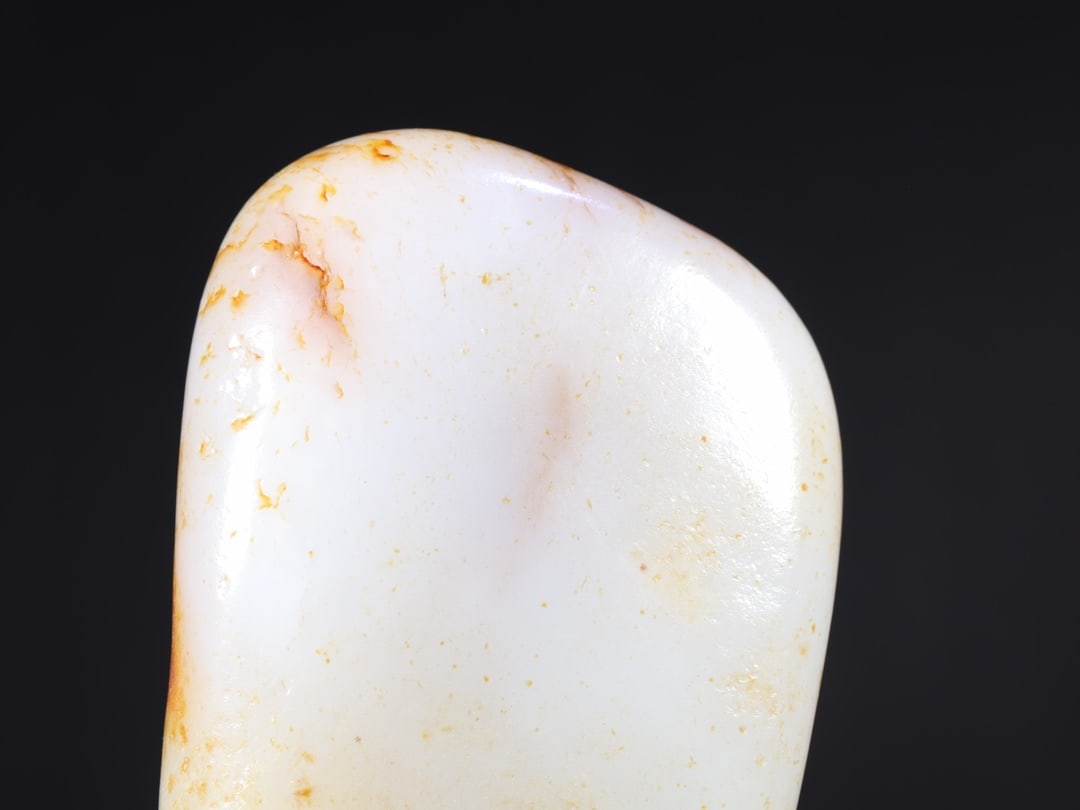 An Exquisite White Jade Ornament - 6