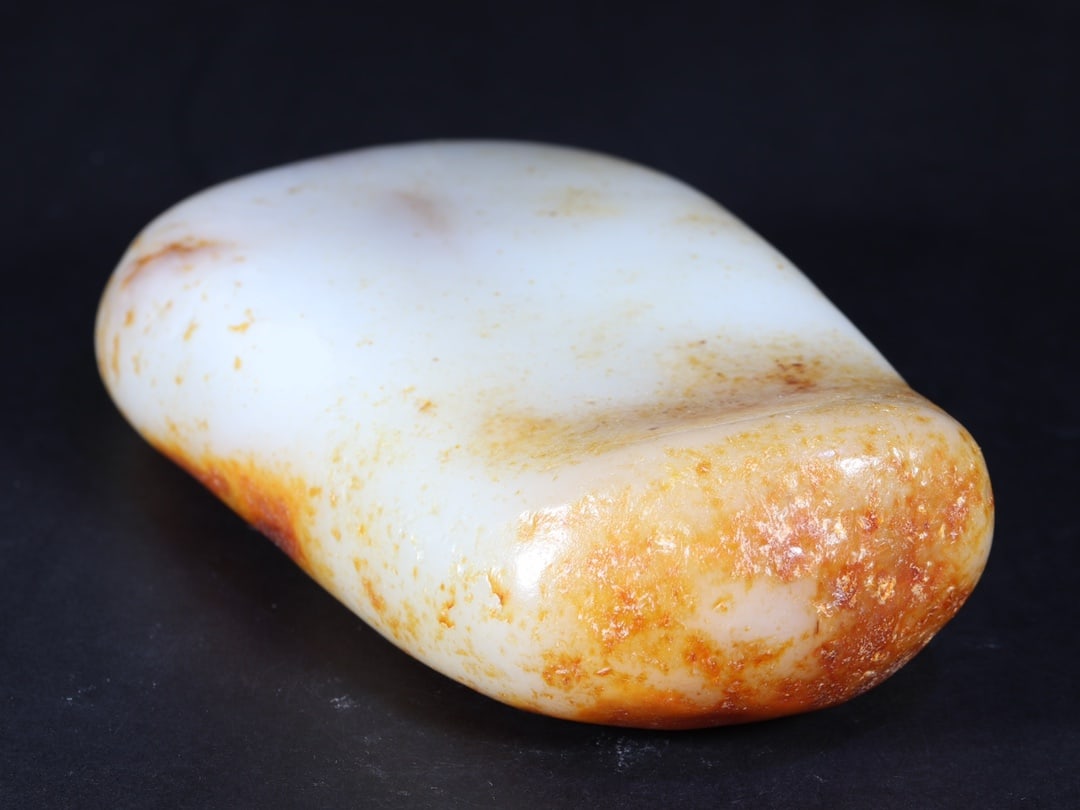 An Exquisite White Jade Ornament - 7