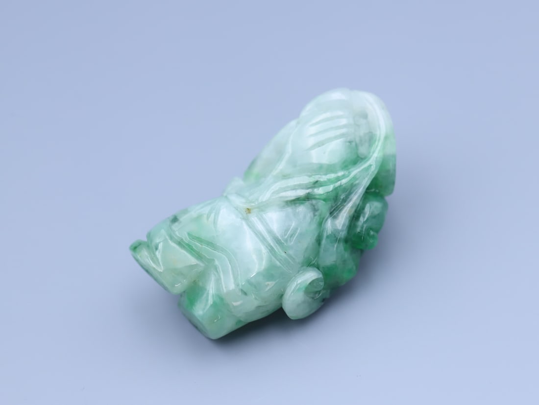 An Exquisite Jadeite Figure Hand Piece - 5