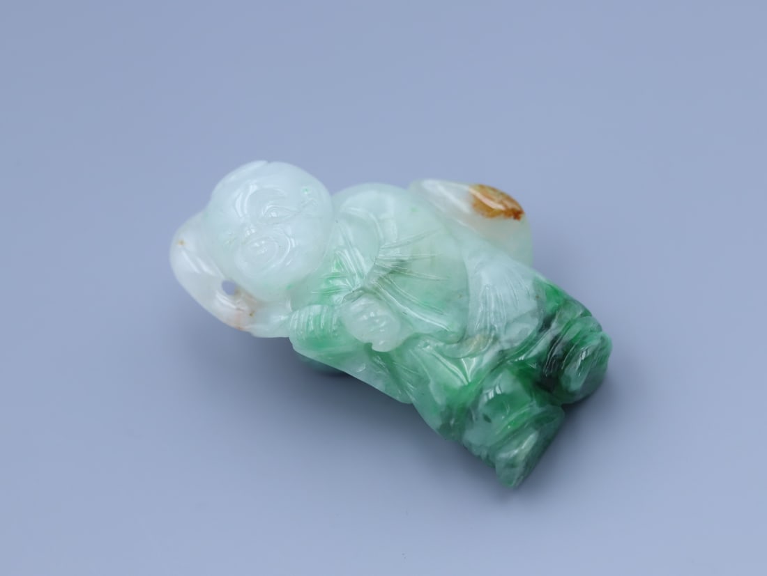 An Exquisite Jadeite Figure Hand Piece - 6