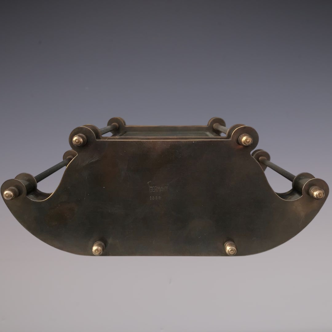 An Exquisite Bronze Lotus Pattern Clock - 8