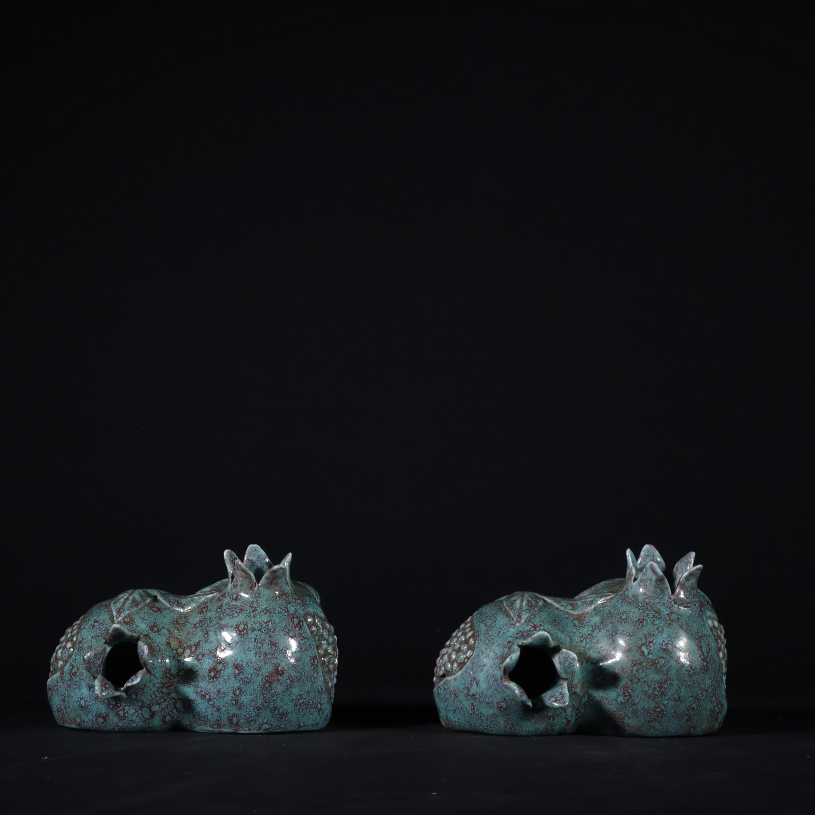 A Pair of Exquisite Robin's-Egg-Glazed Pomegranate-Shaped Water Pot: A Pair of Exquisite Robin's-Egg-Glazed Pomegranate-Shaped Water Pot Qing Dynasty, China Size:6.5cmx10.5cm (The Dimensions Of All Batches Are Manually Measured.If You Need More Detailed Information,