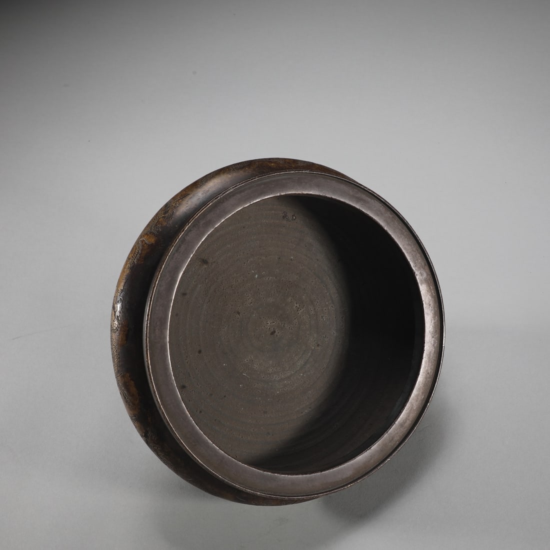An Exquisite Bronze Dragon Pattern Tripod Censer - 4