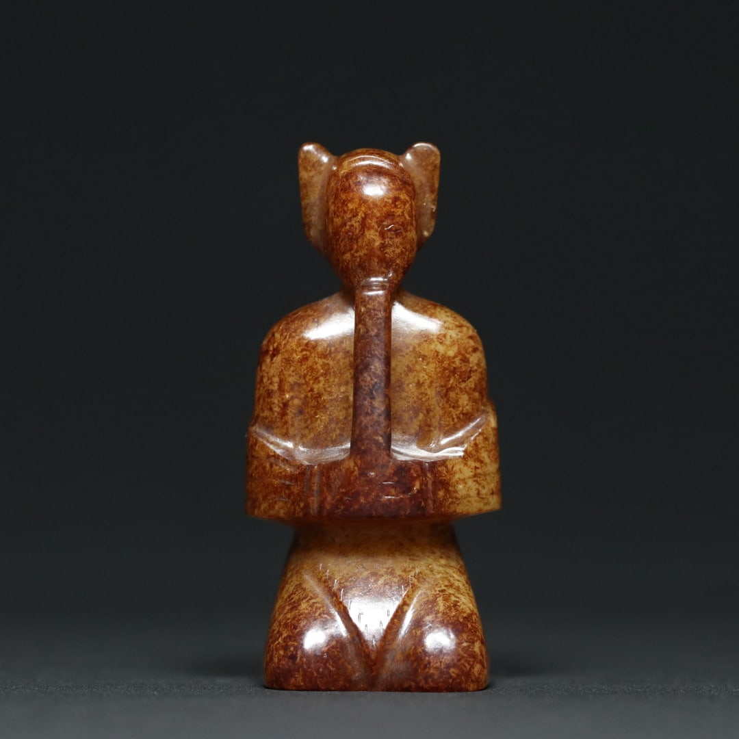 An Exquisite White Jade Figure Ornament: An Exquisite White Jade Figure Ornament Han Dynasty, China Size:6.1cmx2.9cmx2.2cm Weight:46.6g (The Dimensions Of All Batches Are Manually Measured.If You Need More Detailed Information, Please