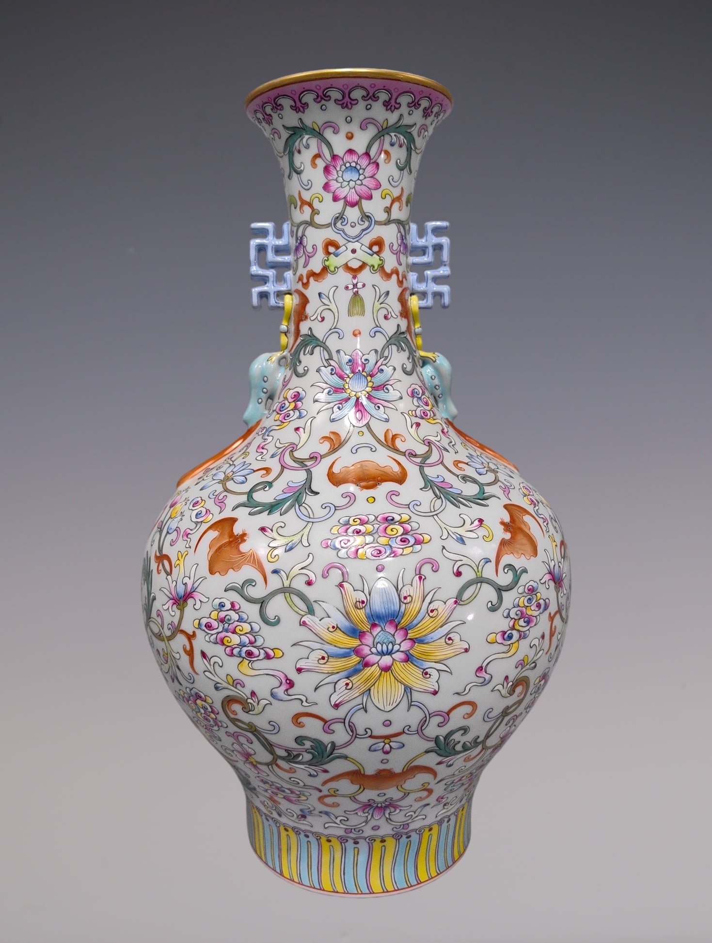 An Exquisite Famille-Rose Lotus Pattern Bats and Peach Pattern Vase: An Exquisite Famille-Rose Lotus Pattern Bats and Peach Pattern Vase Qing Dynasty, China Qianlong Six-character Mark Size:33cmx20cm (The Dimensions Of All Batches Are Manually Measured.If You Need