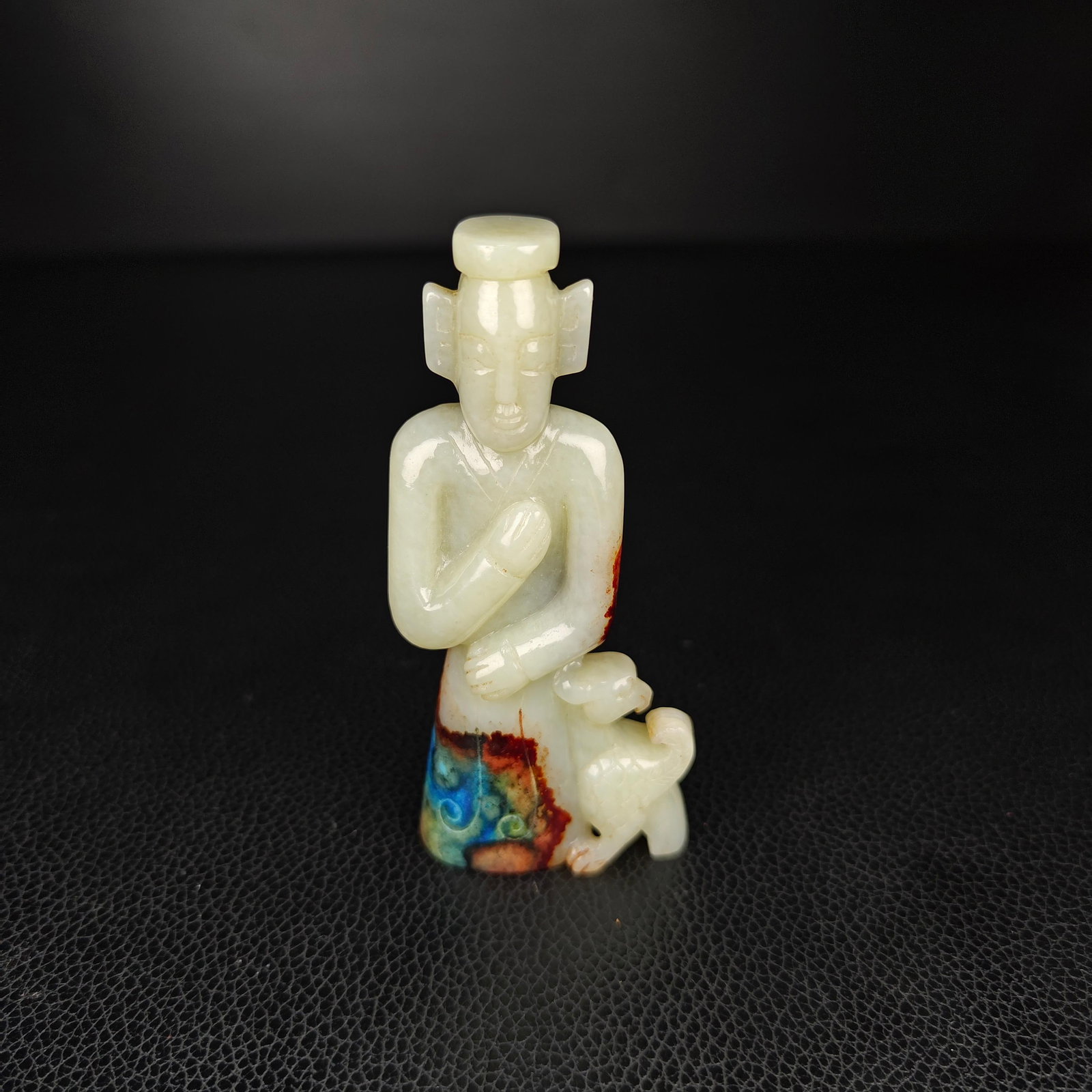 An Exquisite White Jade Figure Ornament: An Exquisite White Jade Figure Ornament Han Dynasty, China Size:9cmx4.5cm Weight:77g (The Dimensions Of All Batches Are Manually Measured.If You Need More Detailed Information, Please Contact Our