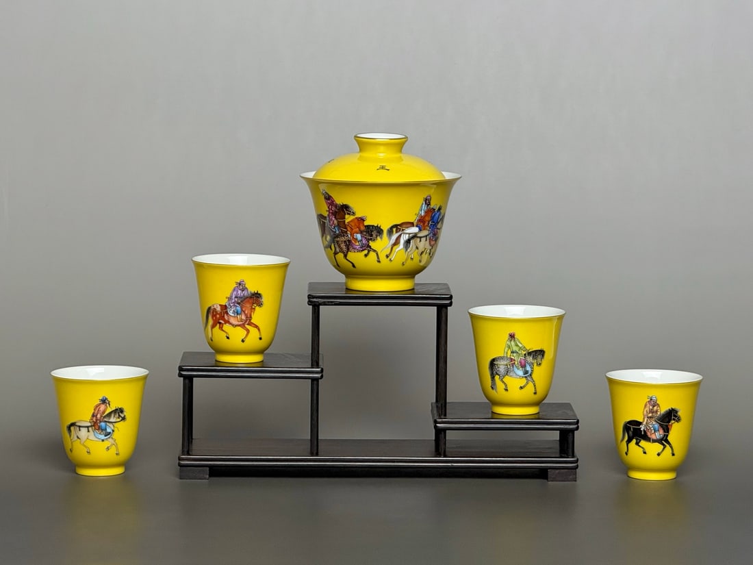 A Set of Fine Yellow Glazed Painted Gold Character and Story Pattern with poem Bowl: A Set of Fine Yellow Glazed Painted Gold Character and Story Pattern with poem Bowl Qing Dynasty, China Yongzheng Four-character Mark Size:9cmx9.3cm Size:5.8cmx5.7cm (The Dimensions Of All Batches