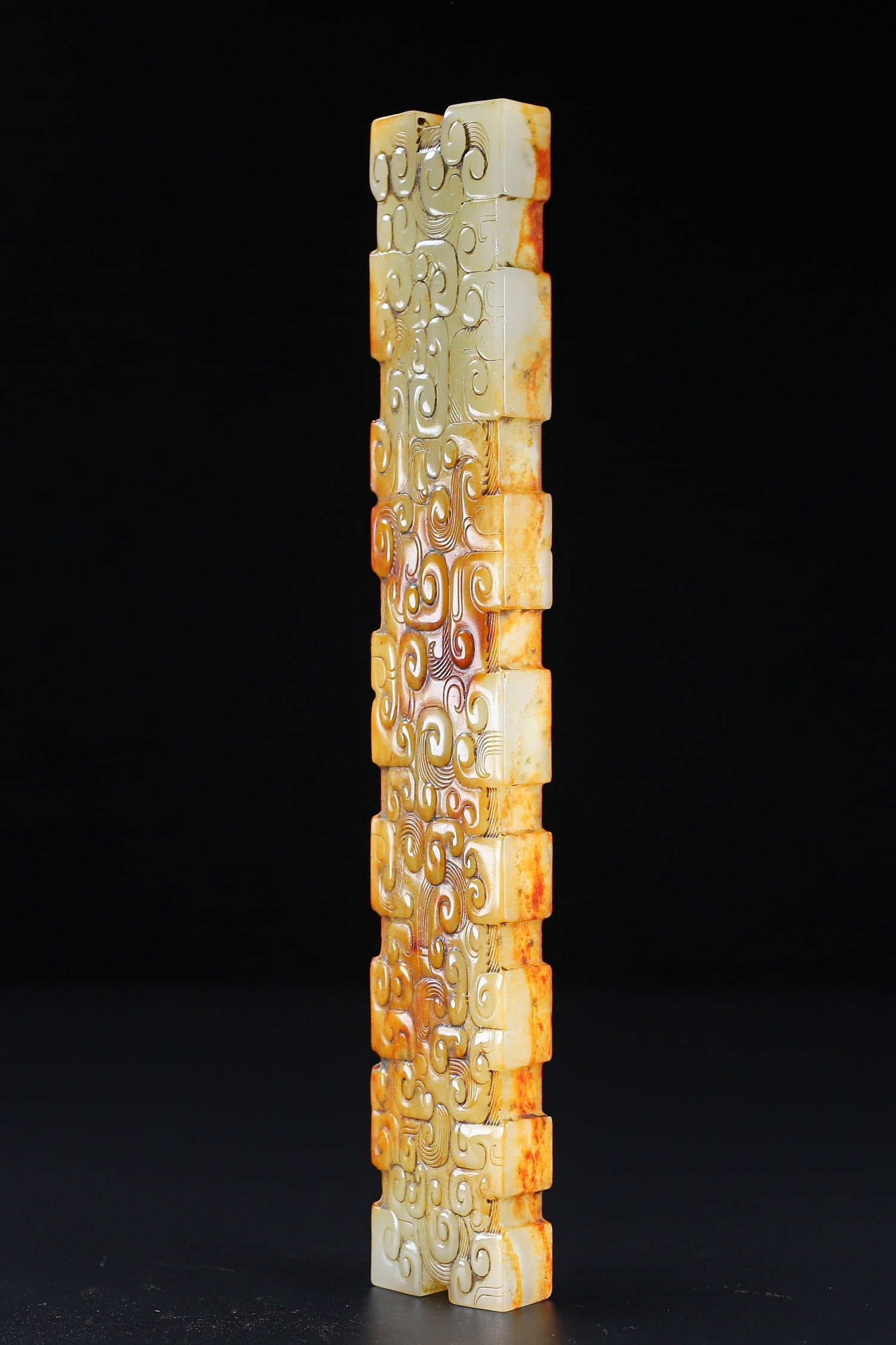An Exquisite White Jade Ornament - 8