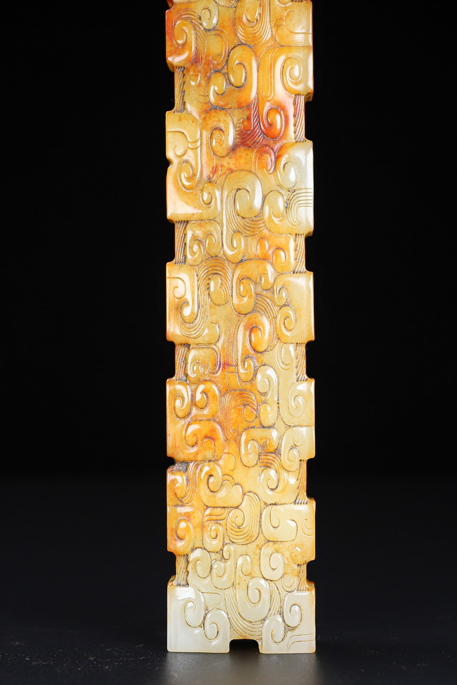An Exquisite White Jade Ornament - 9