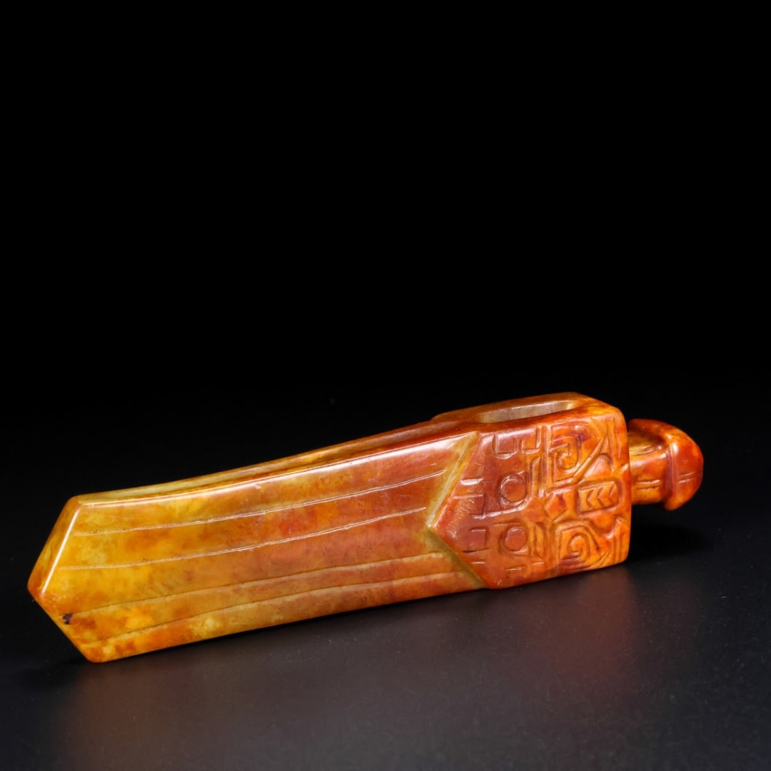 An Exquisite White Jade Ornament - 5