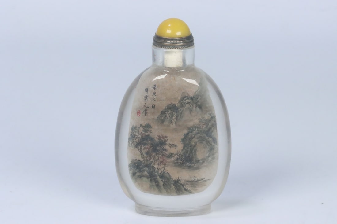 An Exquisite Crystal Painted Enamel Landscape Pattern Snuff Bottle: An Exquisite Crystal Painted Enamel Landscape Pattern Snuff Bottle Qing Dynasty, China Size:8.12cmx4.8cmx2.4cm Weight:92g (The Dimensions Of All Batches Are Manually Measured.If You Need More