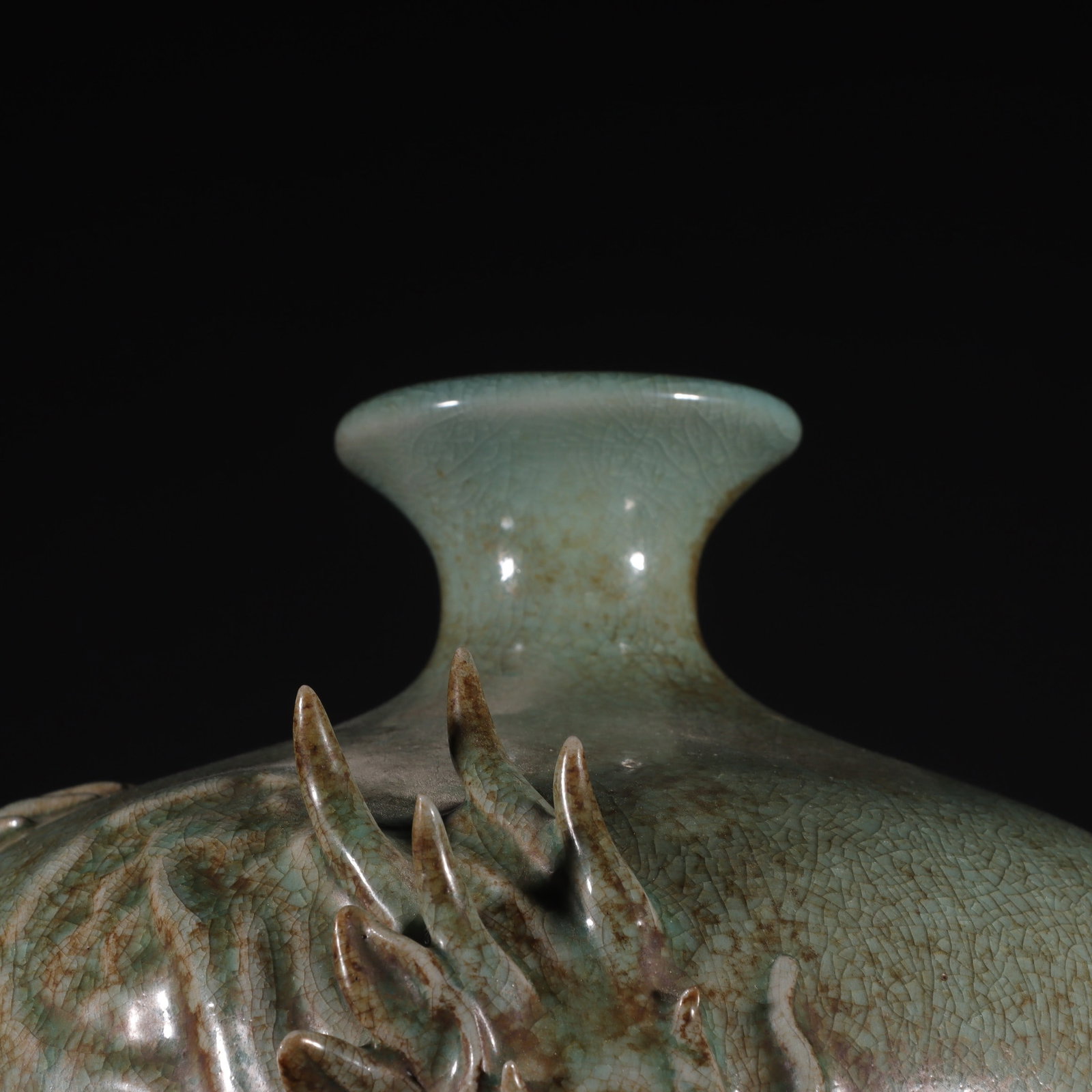 An Exquisite Ru yao Celadon Glazed Dragon Pattern Vase - 2
