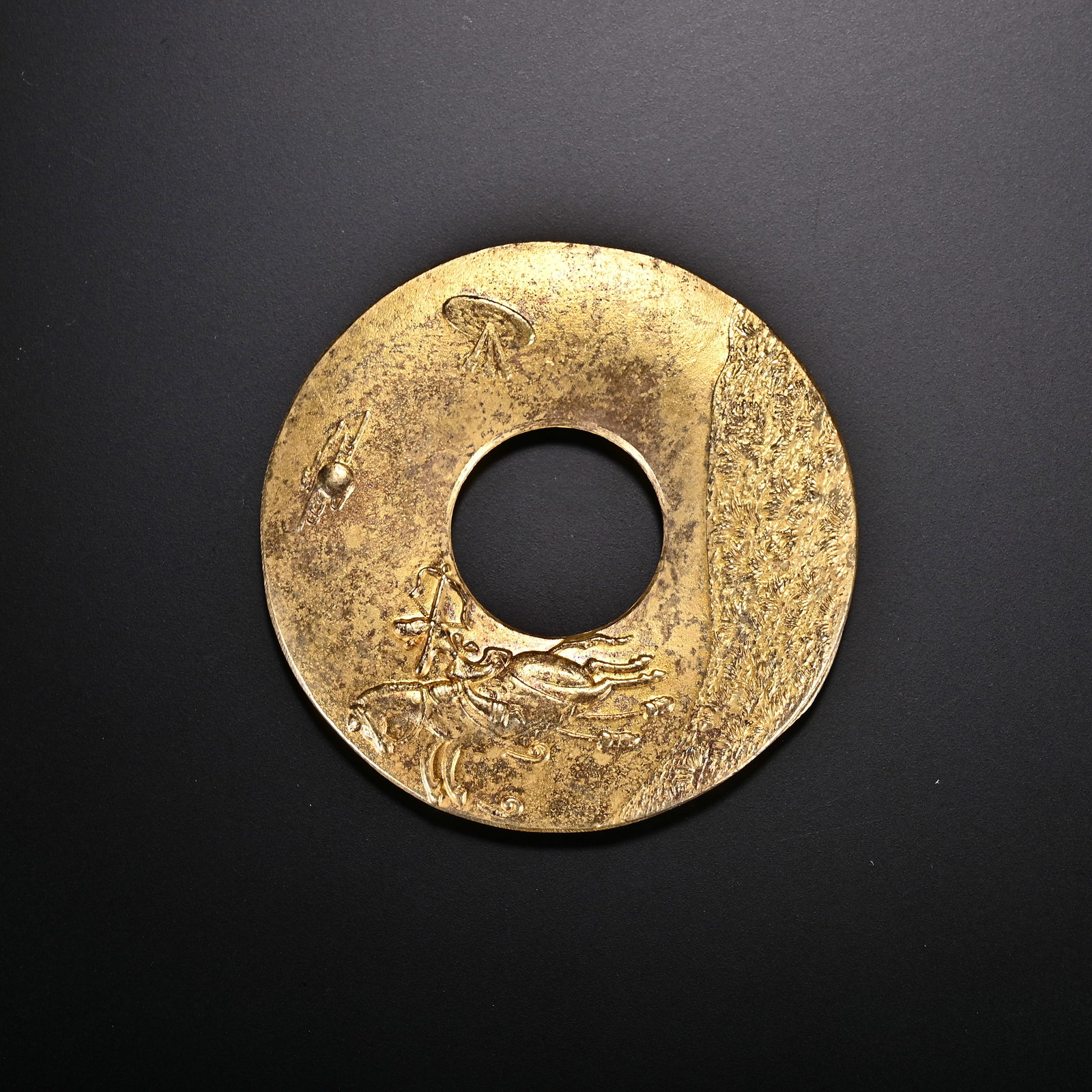 An Exquisite Gilt Silver Coin - 3