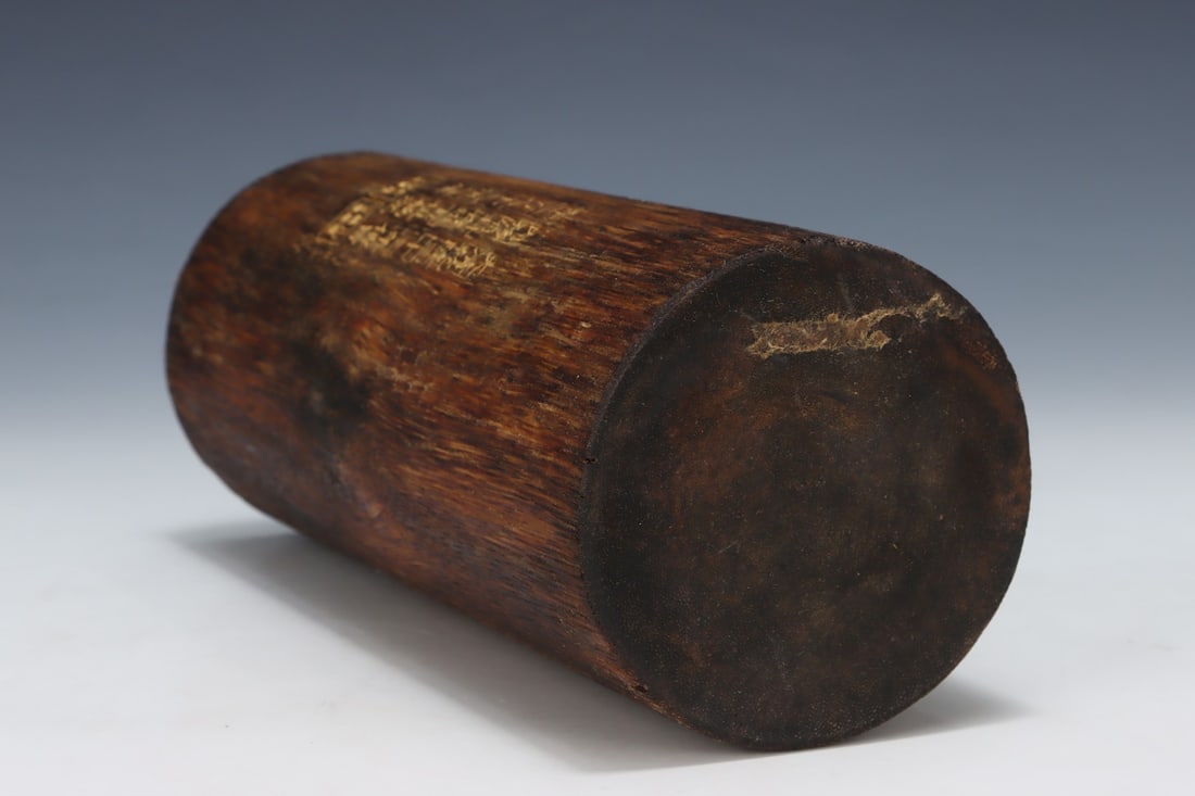 An Exquisite Eaglewood Ornament - 9