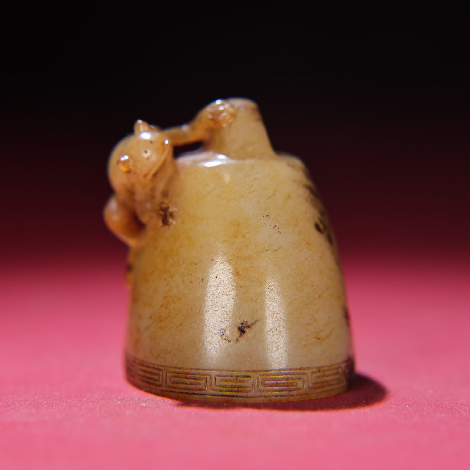 An Exquisite White Jade Frog Seal - 3